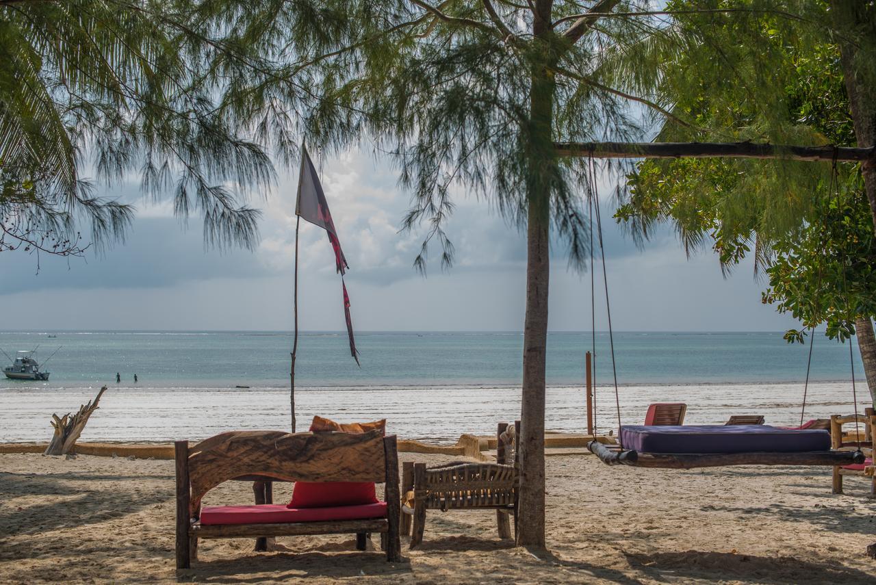 Soul Breeze Backpackers Diani Hostel Diani Beach Exterior foto