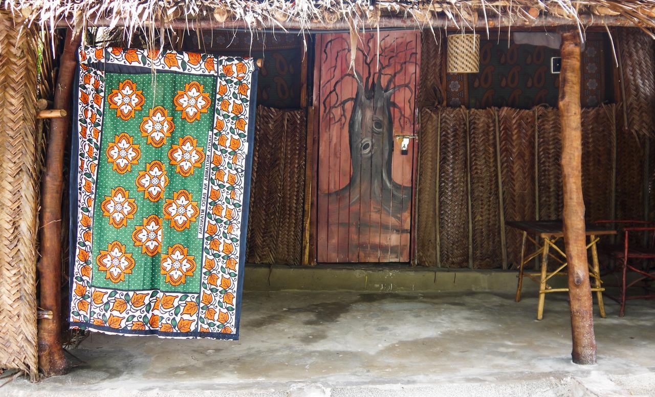 Soul Breeze Backpackers Diani Hostel Diani Beach Exterior foto