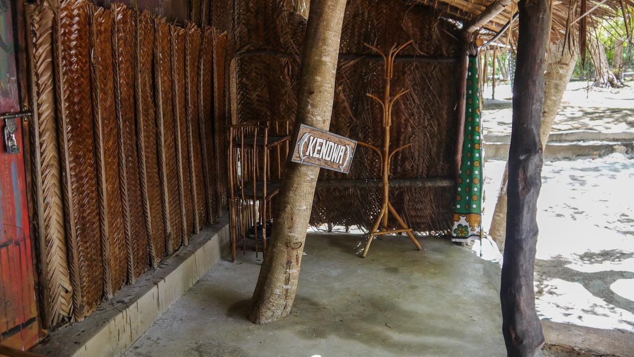 Soul Breeze Backpackers Diani Hostel Diani Beach Exterior foto