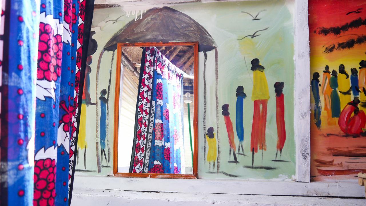 Soul Breeze Backpackers Diani Hostel Diani Beach Exterior foto