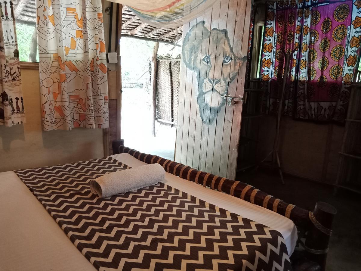 Soul Breeze Backpackers Diani Hostel Diani Beach Exterior foto