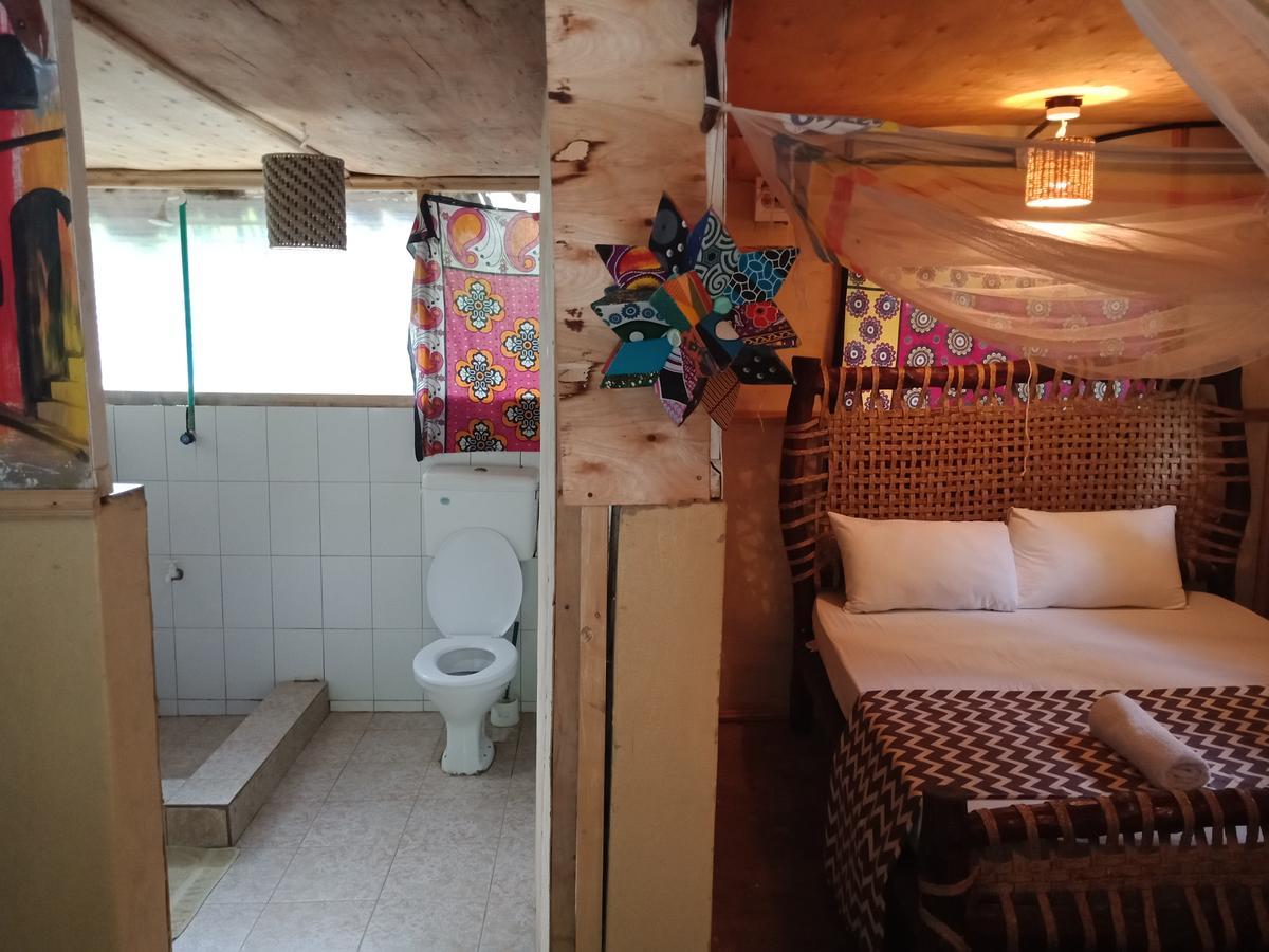 Soul Breeze Backpackers Diani Hostel Diani Beach Exterior foto