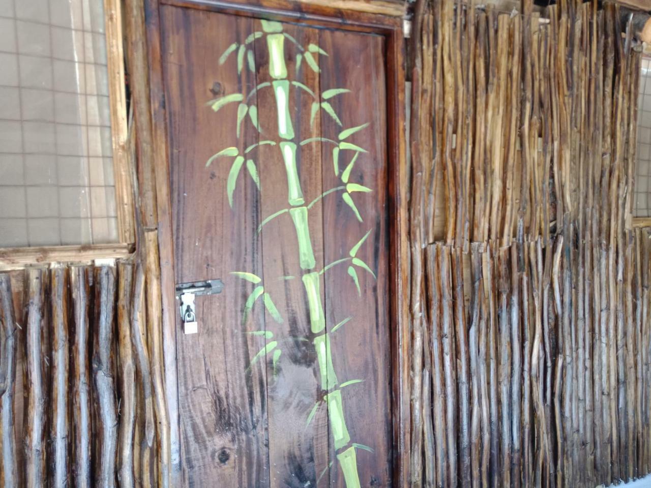 Soul Breeze Backpackers Diani Hostel Diani Beach Exterior foto
