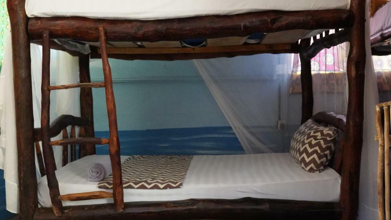 Soul Breeze Backpackers Diani Hostel Diani Beach Exterior foto